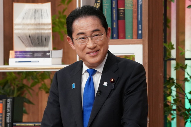 【天才】岸田首相「物価が上がり続けてるが、所得がそれ以上に上がれば問題ないと思う」